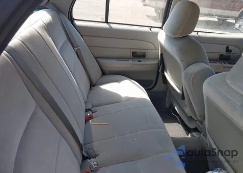 2003 Ford Crown Victoria Standard from USA, damaged, VIN 2FAFP73W03X140169